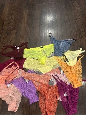 VICTORIAS SECRET VS LACE PANTY COLLECTION OF 14 pairs!